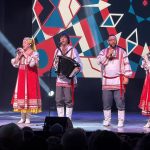 Гармонь играет от души