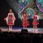 Гармонь играет от души