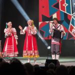 Гармонь играет от души